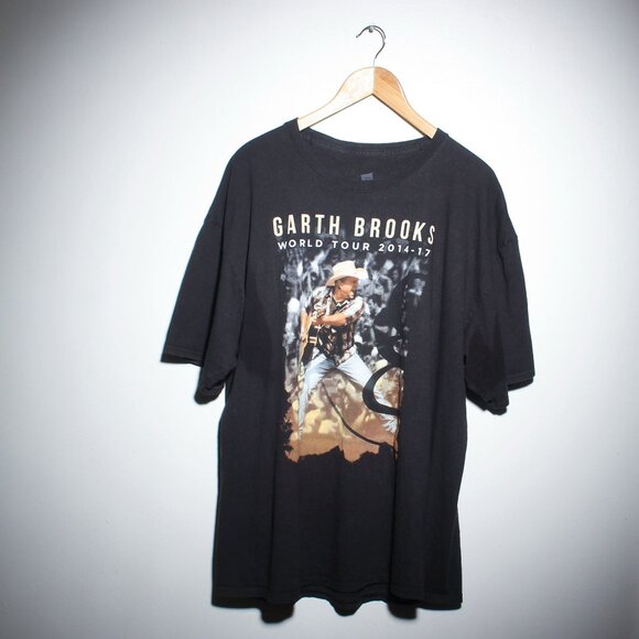 Garth Brooks Concert Shirt Mens 2XL Black Graphic 2015-2017 World Tour Tee - Picture 1 of 5